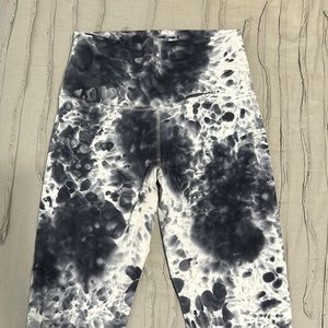 Lululemon grey and white tie dye leggings